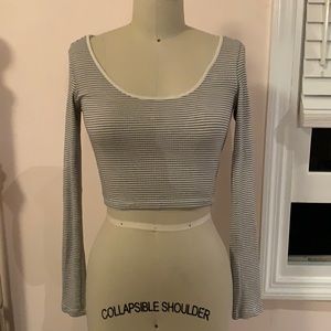 DIVIDED long sleeve stripped cotton scoop neck